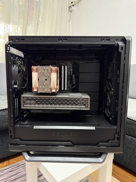 PC Gaming Saphire RX 9070 XT Nitro+, AMD Ryzen 5 7600X Garantie 2 ani