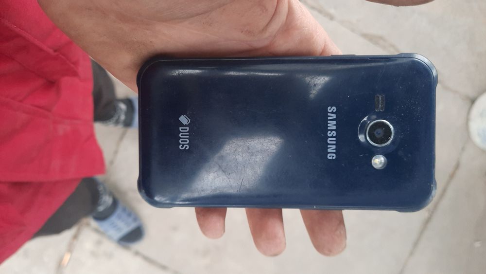 Срочно продам телефон