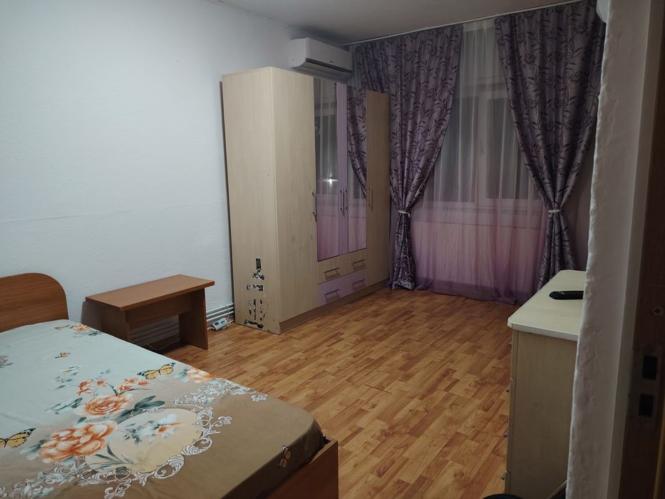 Vand garsonieră mobilata 28mp, Et.1 / Autogara Vulturul, Mioveni /Pretabil ca investiție pt. închiriere