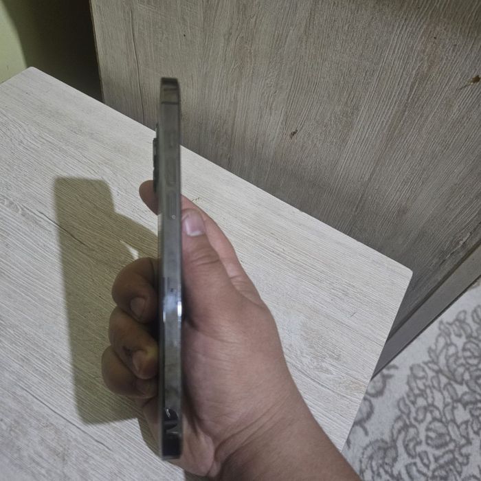 Iphone 12 pro maks LLA