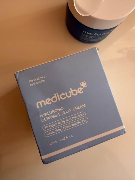 Medicube hyaluronic ceramide jelly cream