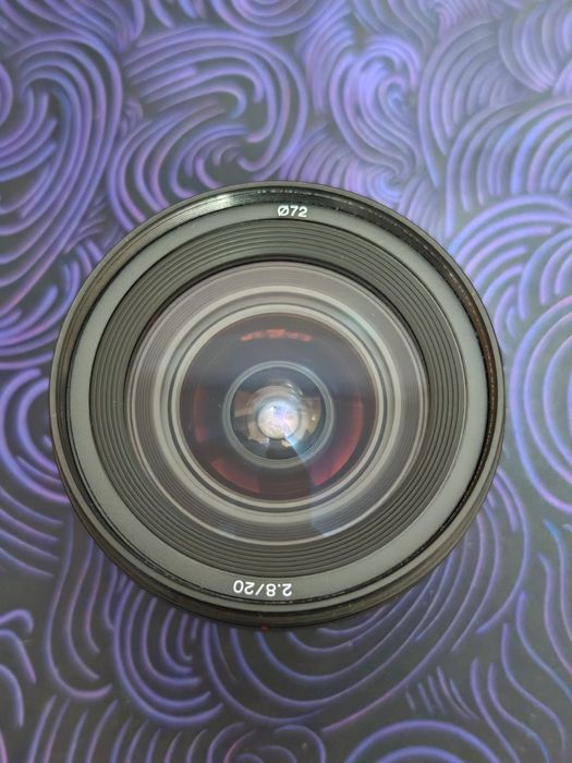 Obiectiv Sony SAL20F28