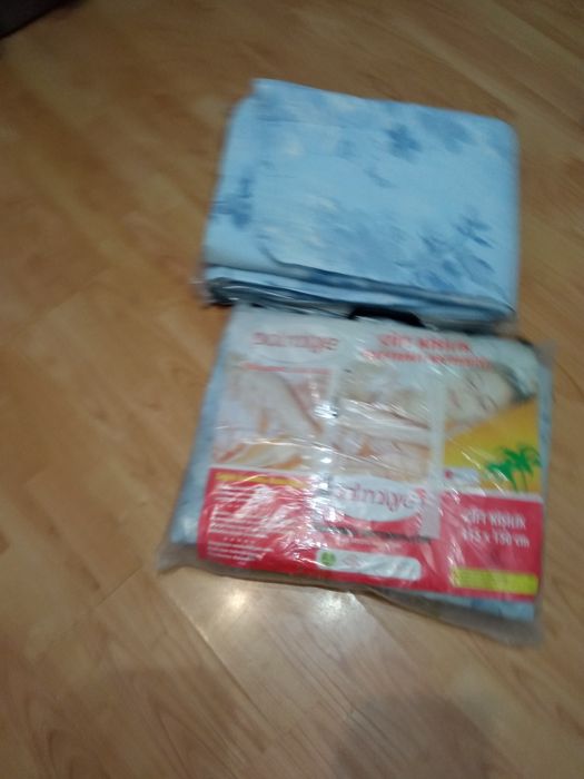 Saltea electrică , putere 80 W .