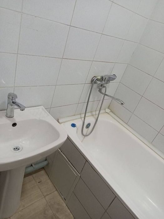 Sergeli 8xududa 2xonali 66m² kvartira sotiladi shoshilin