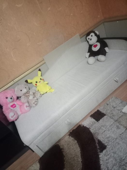 Продаётся  диван