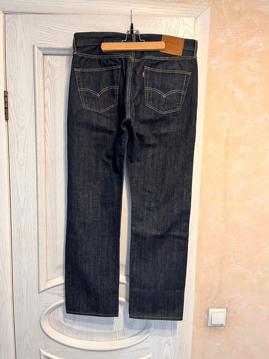 Джинсы Levis новые 2 пары