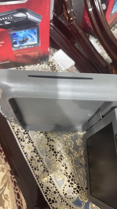 Монитор для автомобиля