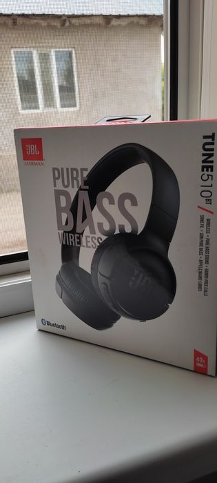 Наушники JBL в хорошем состоянии