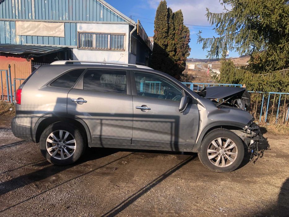 Dezmembrari KIA SORENTO 2011 4x4 2.2 Diesel D4HB Automat P828