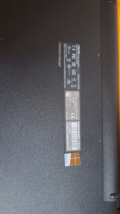 Ноутбук ASUS i3 core GeForce 920m