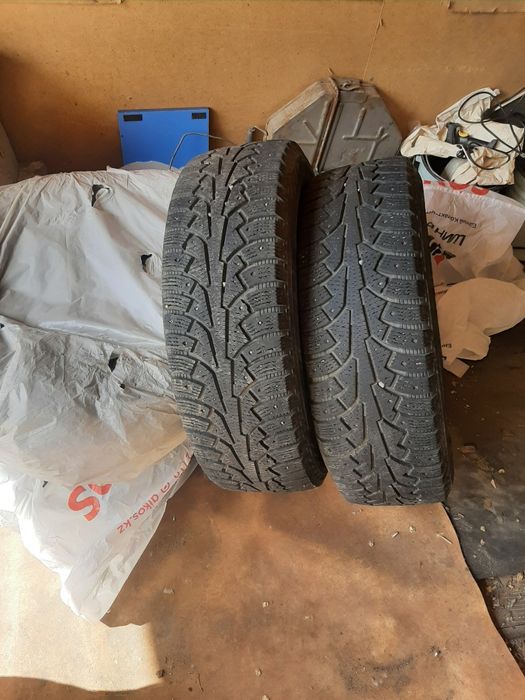 Продам 4 зимних шин 225/65/17