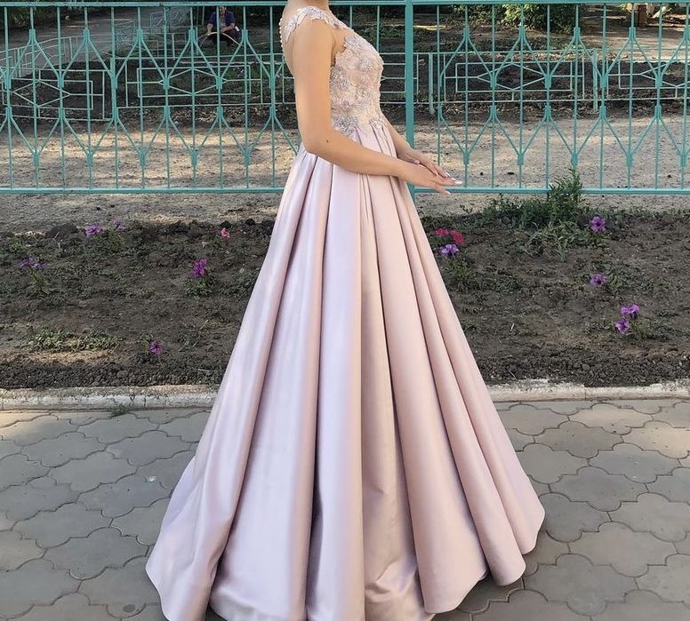 Продам вечернее платье