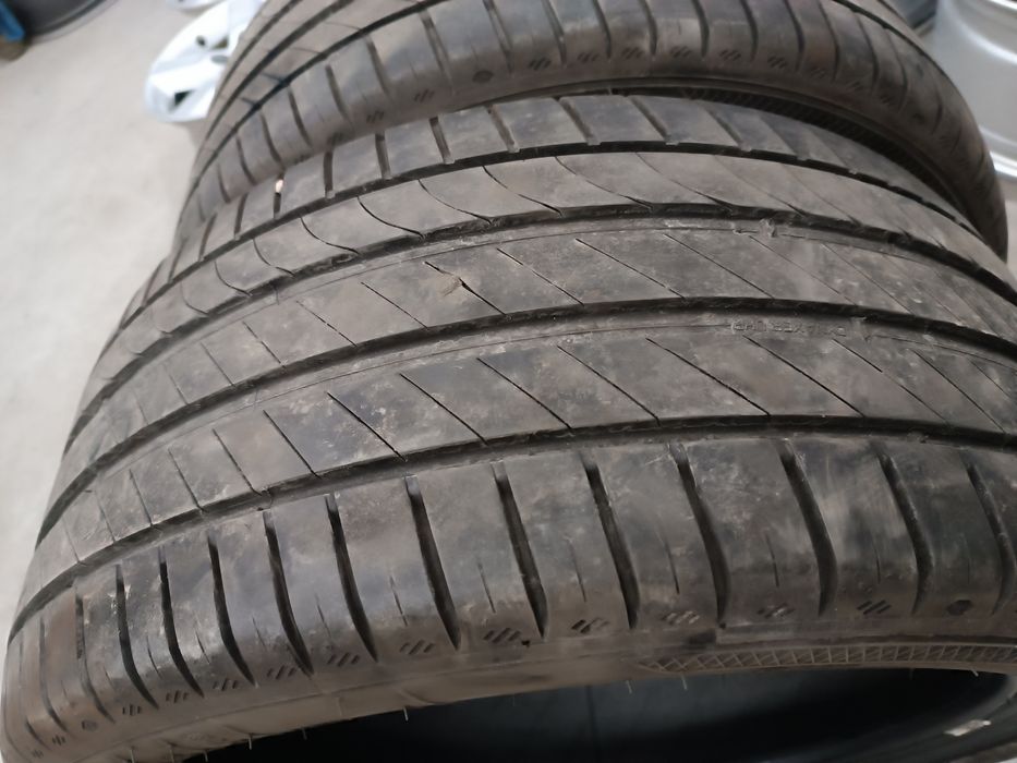 2buc Anvelope Vara 255 35 18 Kleber dot2022