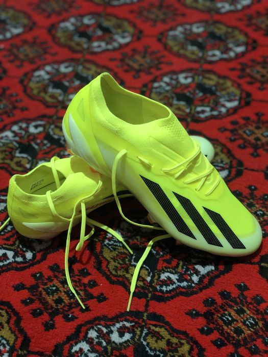 Butsi 43-razmer adidas x