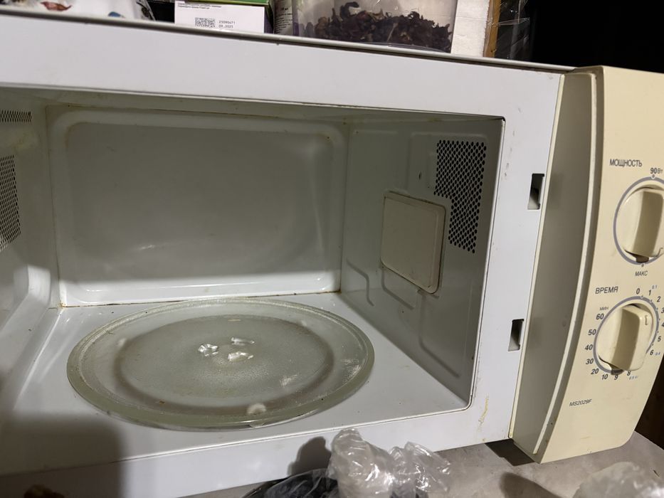 Микроволновка LG.