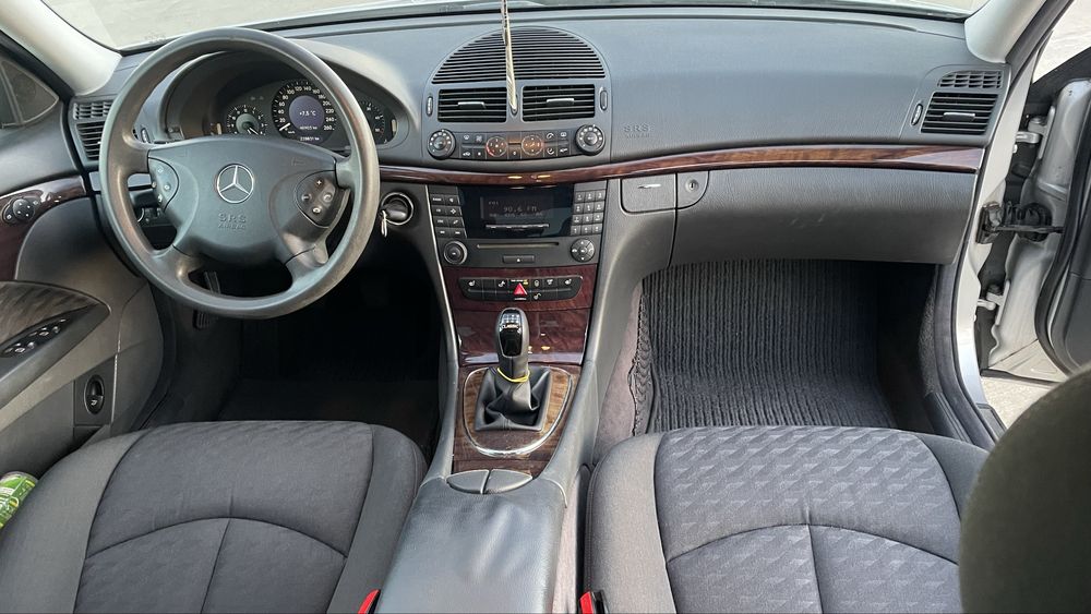 Mercedes Benz E 200