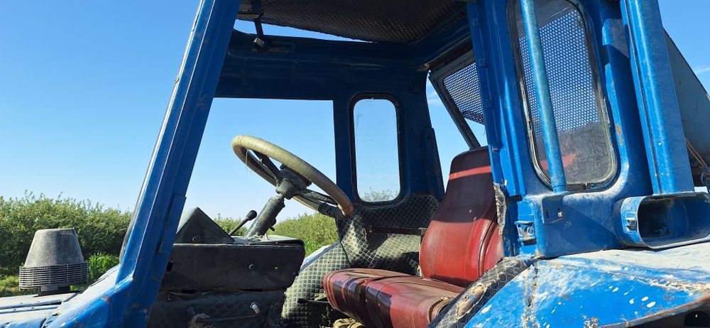 Mtz 80 holati zoʻr ishga tayyor holatda  bolonlari yangi bosilgan .