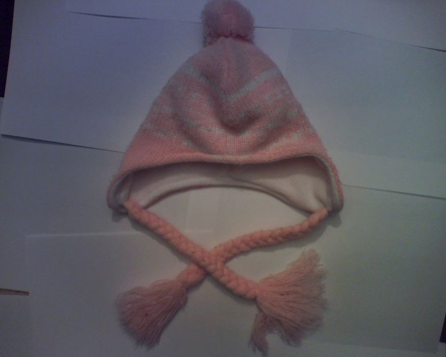 Caciula tricotata verde sau roz