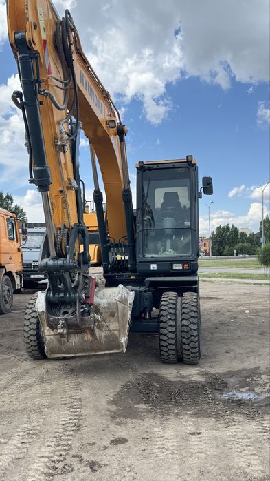 Аренда колесного эксковатора Hyundai 145