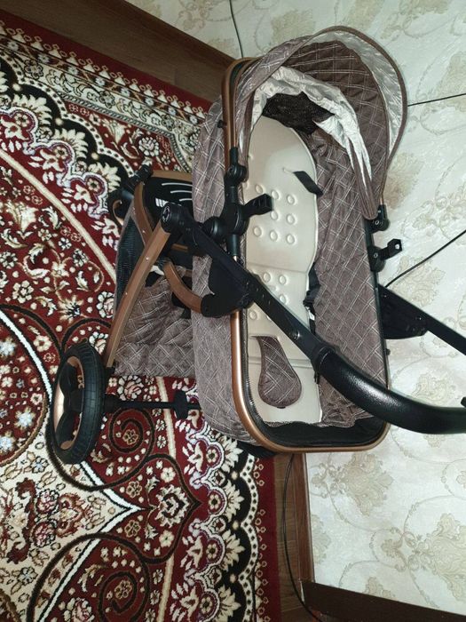 Детский кровать и коляска сотилади