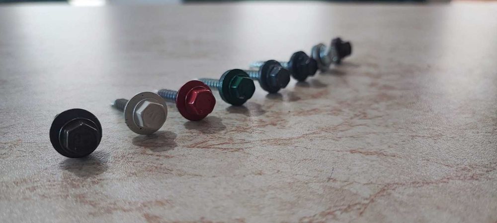 Panouri Sandwich/ Accesorii/ Sisteme Pluviale/ Sisteme de prindere