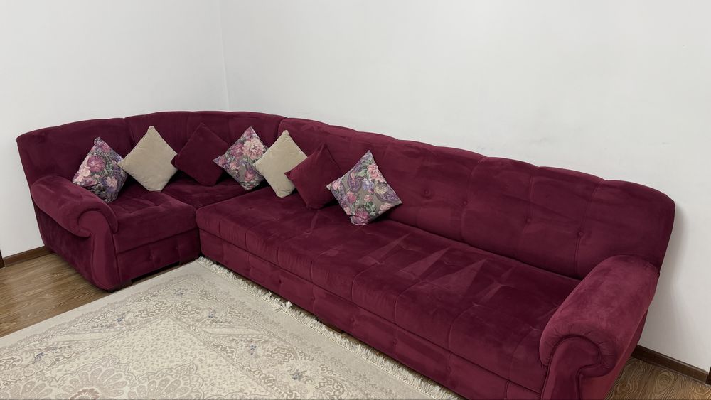 Диван Б/У (мягкая мебель)