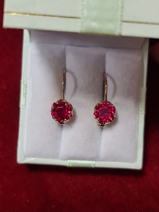 Золотые серьги Тюльпан с рубином 583 пробы