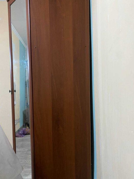 Продам угловой Шкаф