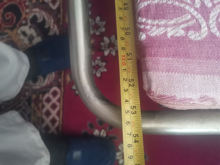 Диван разтигателен. Които като седиш става за трима. Продава се Продав