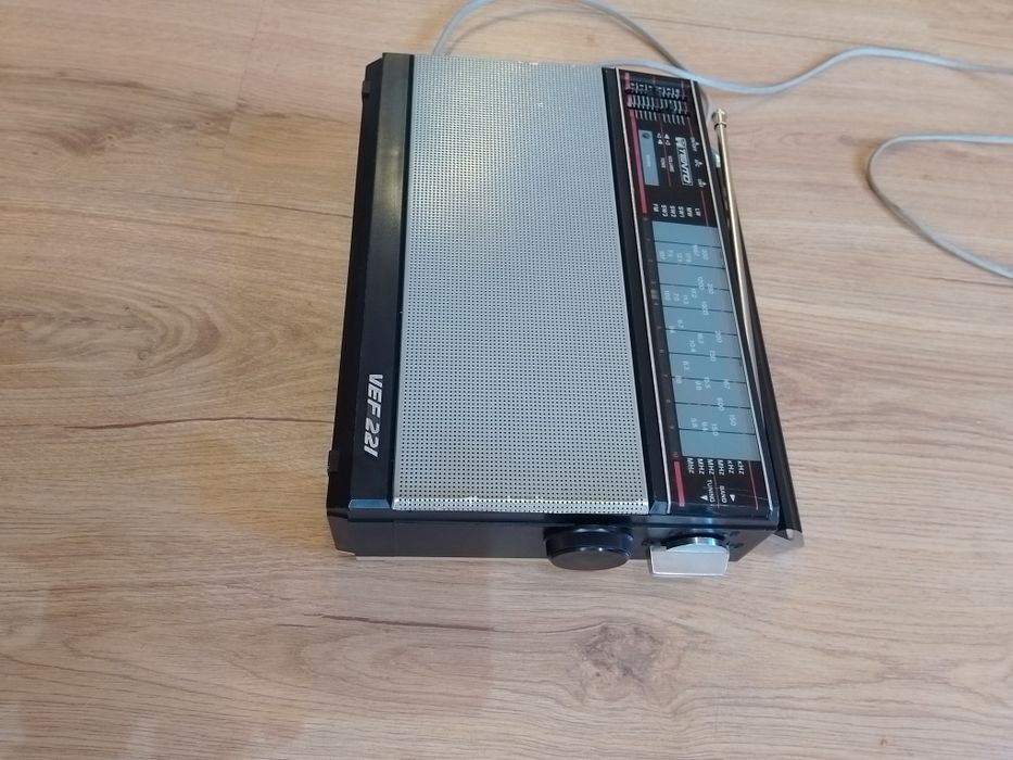 Радио ВЕФ VEF 221