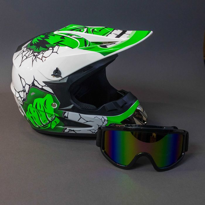 Каска с очила за ел. тротинетка , велосипед , мотокрос