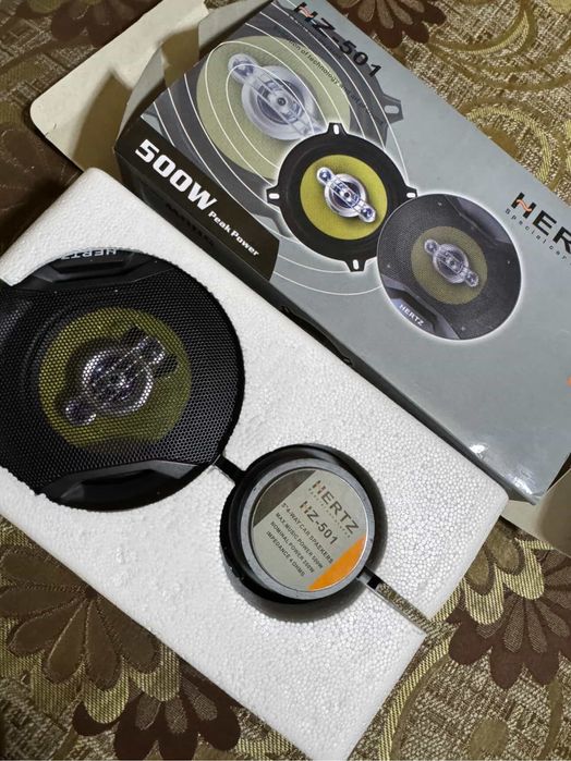 Автомобильные колонки HERTZ