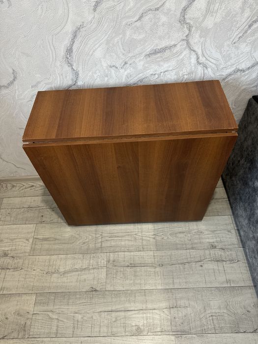 Продам стол тумбу