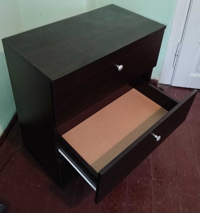 тъмен шкаф- скрин-венге ш/в/д- 70 / 73 / 38.3см.