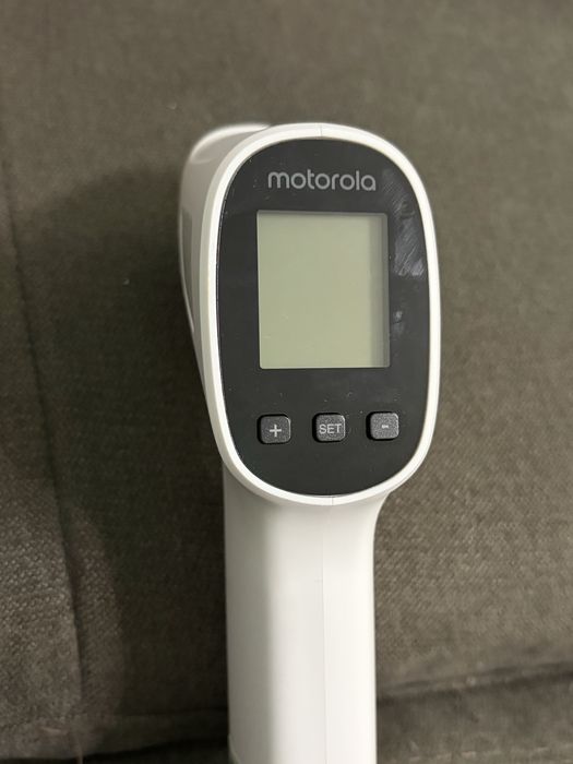 Дигитален безконтактен термометър Motorola T-93