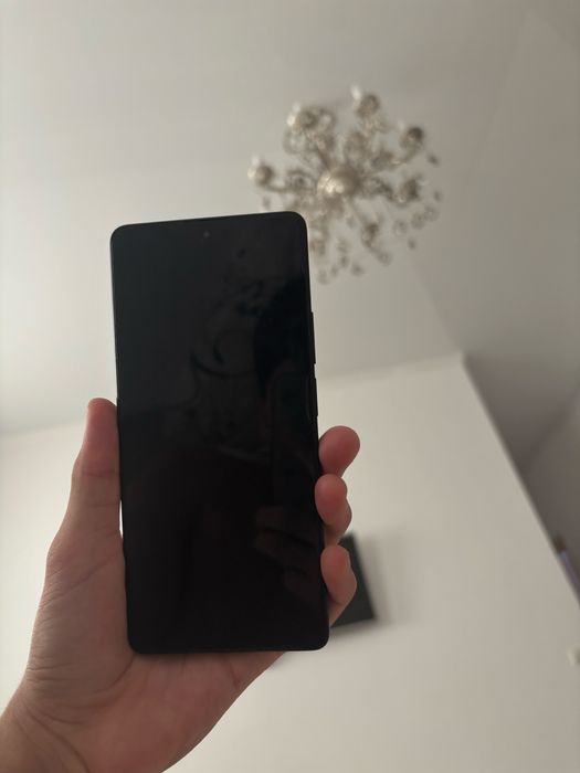 Продается телефон POCO F5 5g