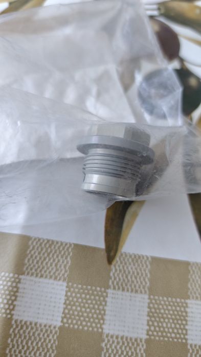 BMW S1000R S1000XR двигател на части плюс нова капачка ангренаж