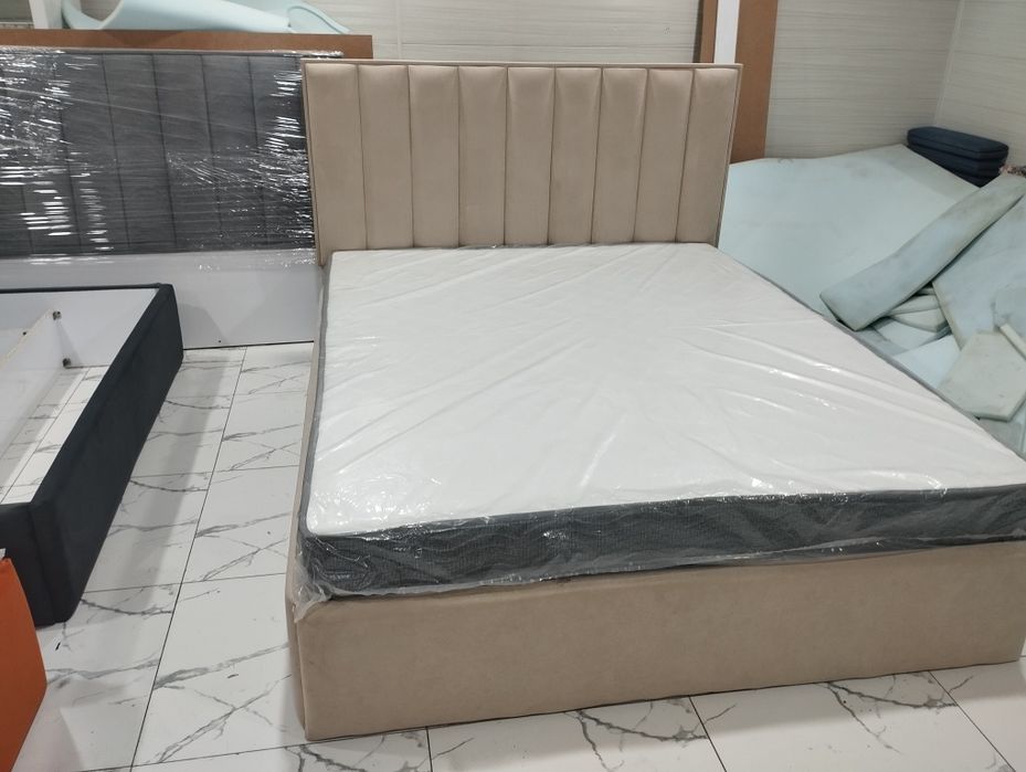 spalniy spalni kravat karavot  nalichida sotiladi