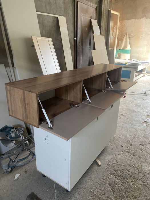 Кухня и тв тумба