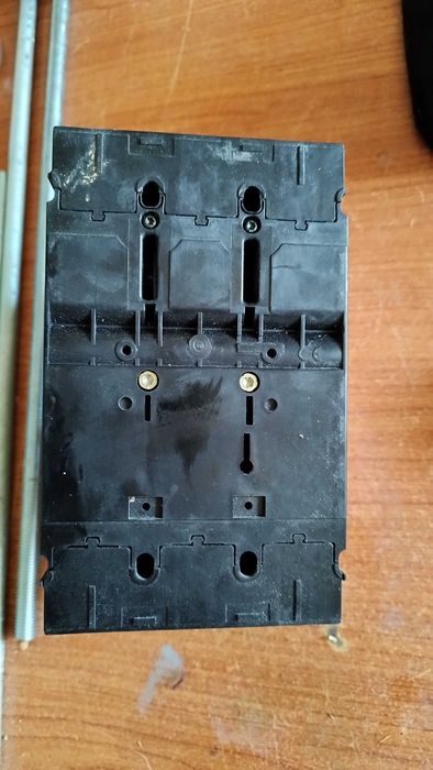 Шалтер прекъсвач General Electric FE 250 - трифазен 250A