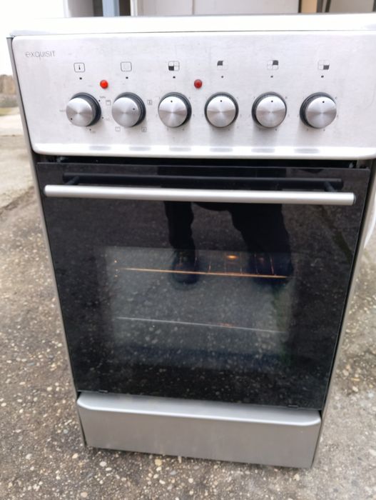 Готварска печка с керамични котлони