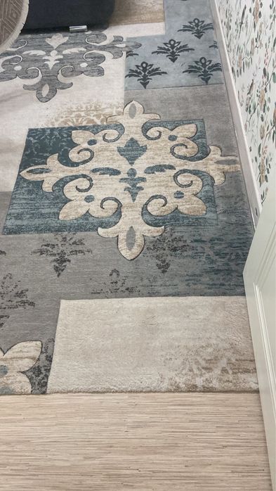 Продаю ковры 2.5х5 и 2.5х3,5