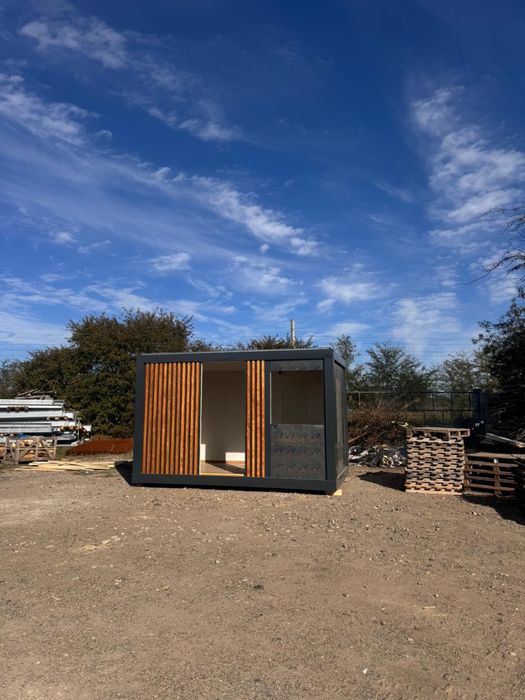 Container modular