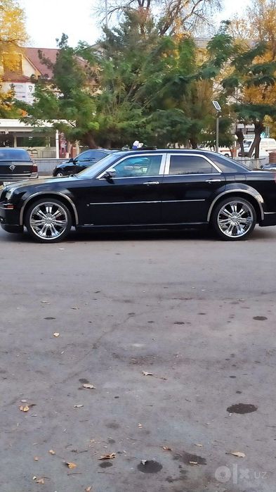 Chrysler-300C Sport