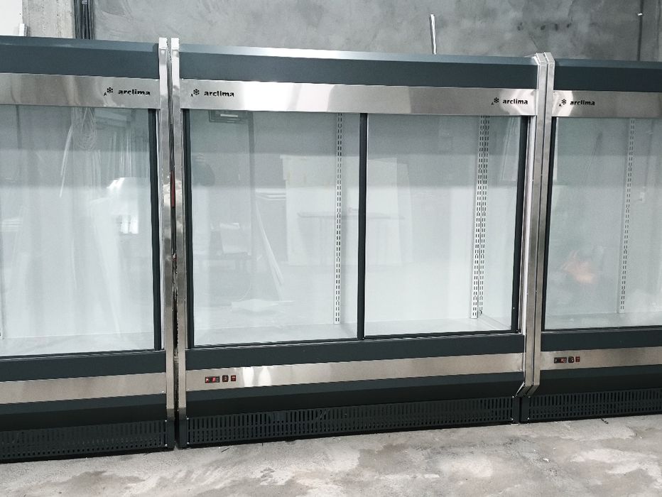 Витрина холодильник