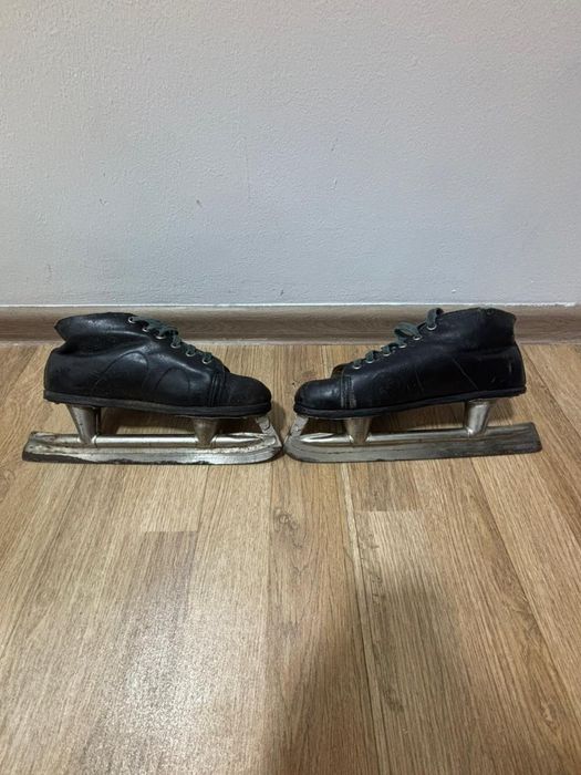 Коньки 2 пары шт