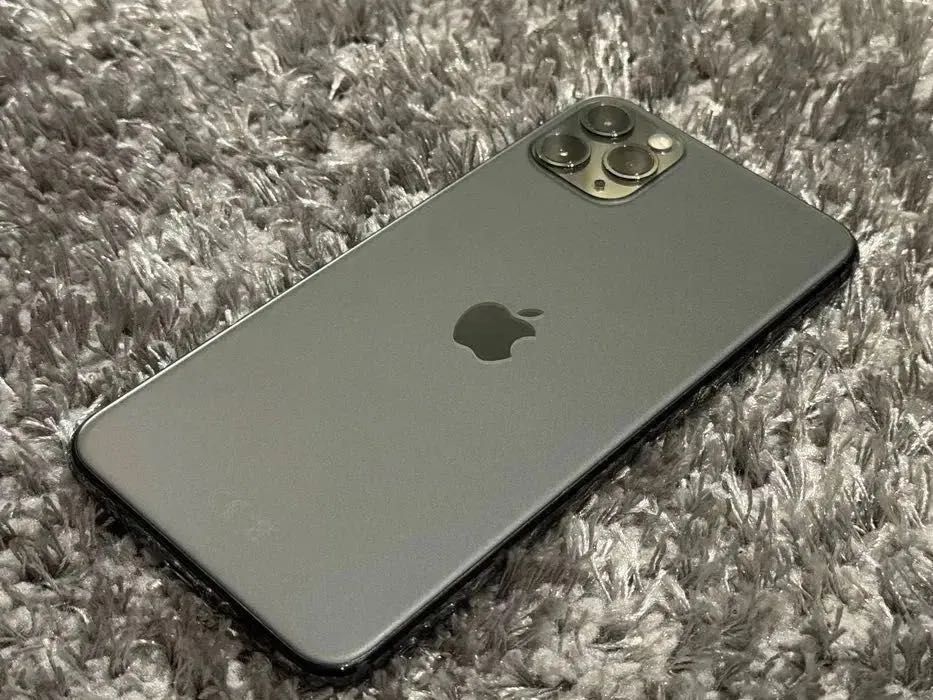 Iphone 11 PRO MAX - 256GB КАТО НОВ!