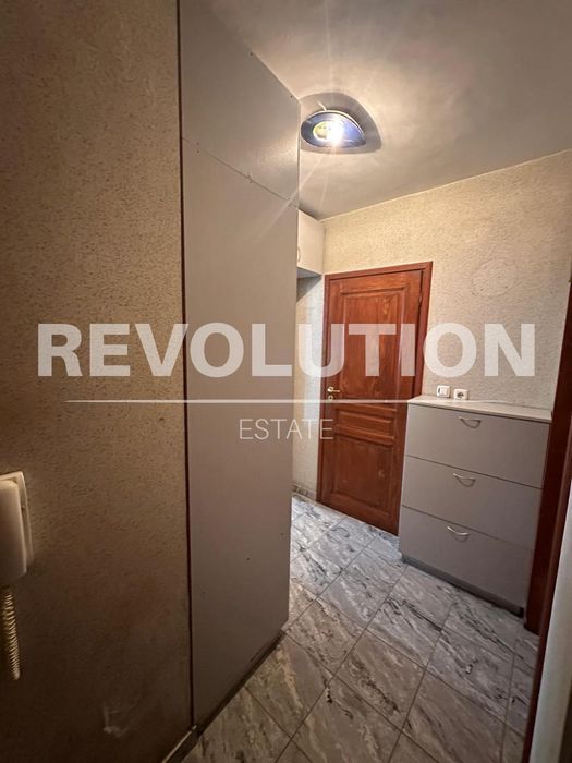 Дава се под наем Тристаен апартамент в Варна, Цветен квартал - 76 кв.м за 400 € - Снимка #5