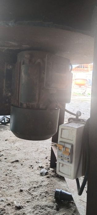 Дробилка почти новая