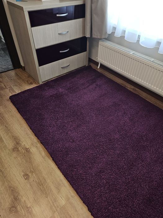 Covor cu fir lung, culoarea violet, marca Ikea